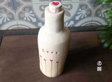 Charger l'image dans la galerie, Carafe "Love" Sababou