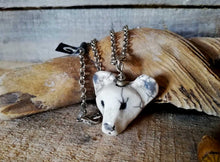 Charger l'image dans la galerie, Collier pendentif sababou sista drum ours blanc artisanat