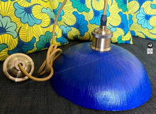 Charger l'image dans la galerie, Luminaire lampe suspension baladeuse lumière céramique artisanale artisan fait main argile grès écru doré corde naturelle sistadrum.com atelier sababou terre Luminaire lampe suspension baladeuse lumière céramique artisanale artisan fait main argile grès écru doré corde naturelle sistadrum.com atelier sababou terre