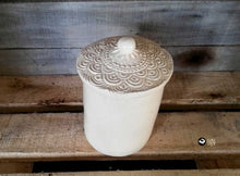 Charger l'image dans la galerie, Poterie terre argile blanche émail sababou sistadrum.com pot alimentaire décoratif fait main