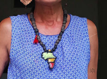 Charger l'image dans la galerie, Collier Rasta reggae fait main terre argile