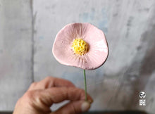 Charger l'image dans la galerie, Bouquet bouquets céramique argile artisanat fleurs flowers artisan sistadrum.com ateliersababou printemps couleurs terre émaillée