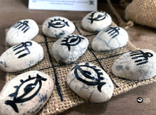 Charger l'image dans la galerie, Tic tac toe oxo morpion céramique jeu nomade sista drum atelier sababou