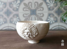 Charger l'image dans la galerie, Tasse terre cuite artisanal artisan argile commère café thé inuit visage atelier sababou@gmail.com sistadrum.com céramique